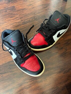 Nike Air Jordan 1 Low - Black, Red, White